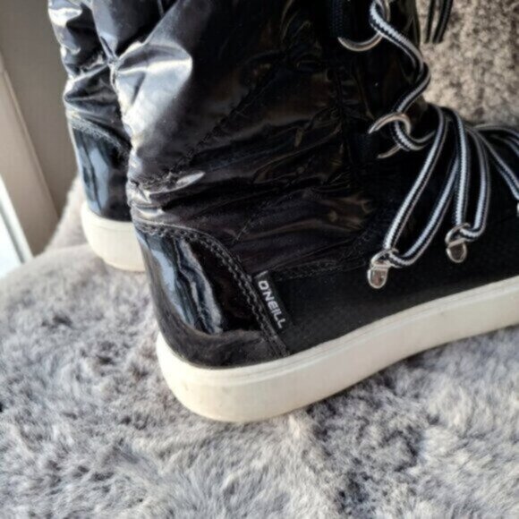 O'NEILL Shiny Puff Lace Up Winter Boots Sz 7.5 - Picture 2 of 15